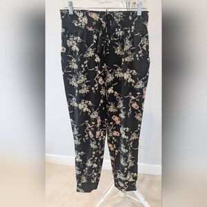 Black floral lightweight jogger